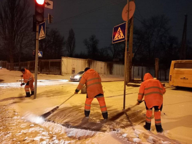 Прибирання тротуарів