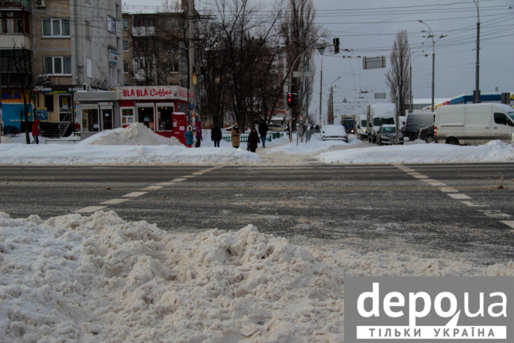 Погано розчищений перехід в Києві