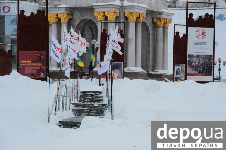 Майдан Незалежності в снігу