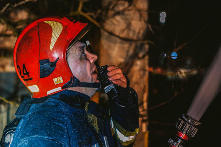 Пожежа в житловій п"ятиповерхівці