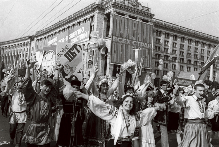 Парад 1 травня 1986 року на Хрещатику 