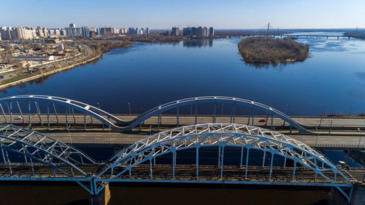 Дарницький міст у Києві