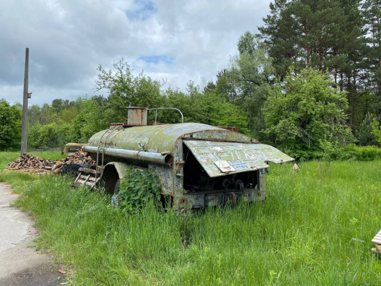 Територія військового містечка Чорнобиль-2