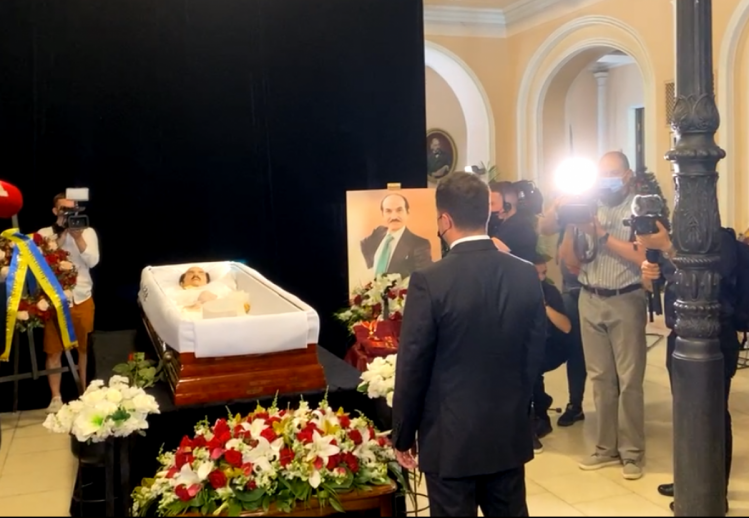 Зеленский на церемонии прощания с Чапкисом