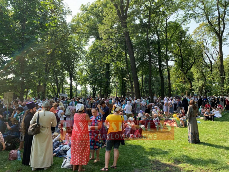 Паломники на Володимирській гірці