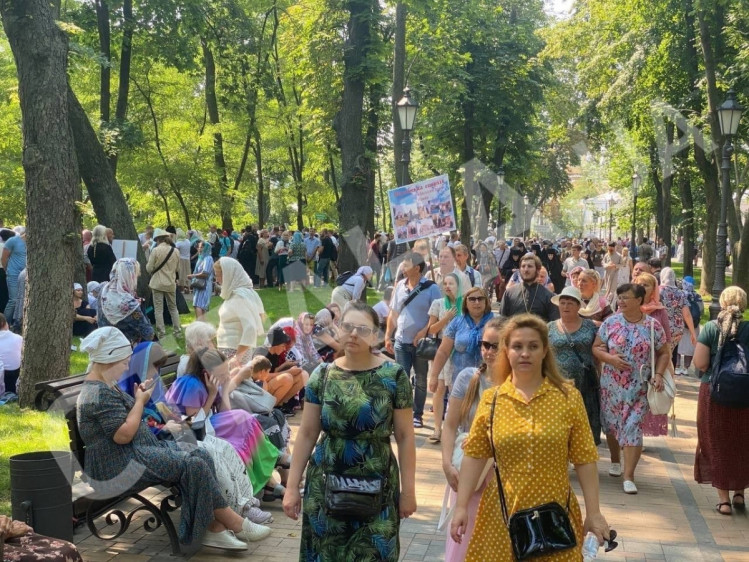 Паломники на Володимирській гірці