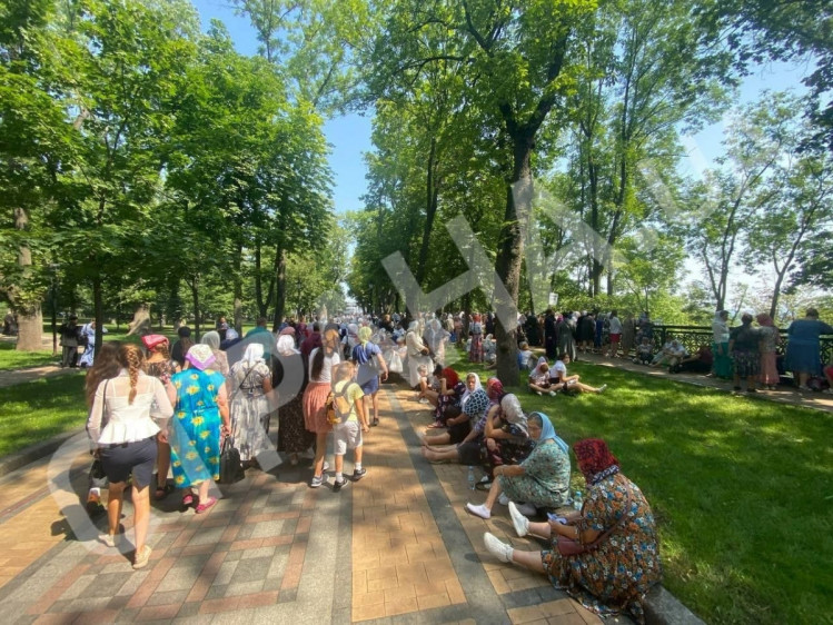 Паломники на Володимирській гірці