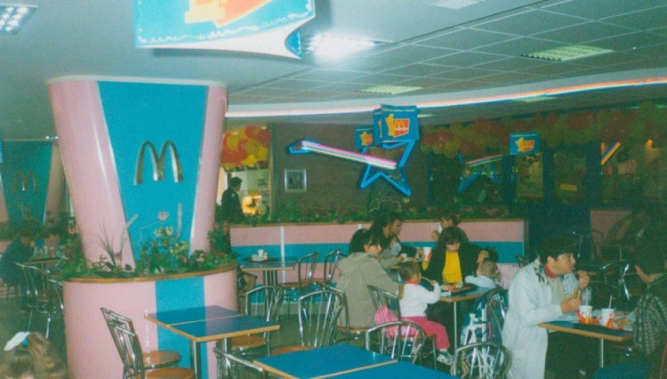 Перші McDonald"s в Києві 