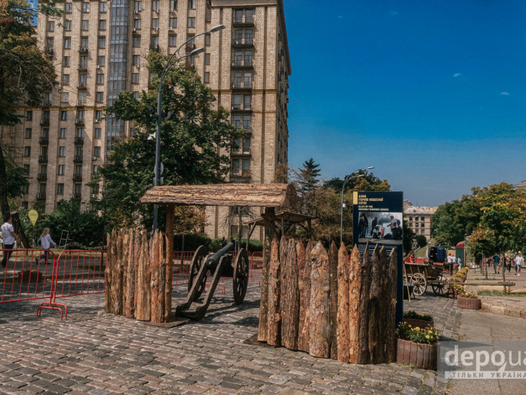 Інсталяція на Майдані – Як виглядає скандальна інсталяція на Алеї Героїв Небесної Сотні (ФОТОРЕПОРТАЖ)