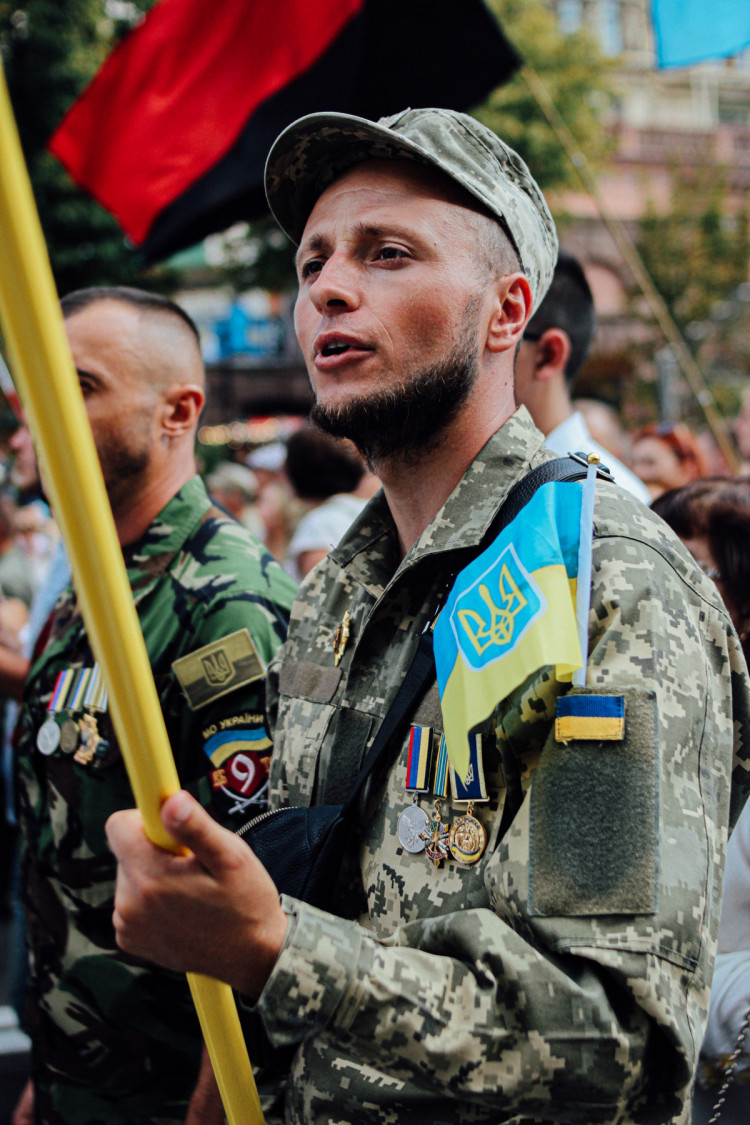 Марш защитников в Киеве — Как в Киеве прошел многотысячный марш защитников Украины (ФОТОРЕПОРТАЖ)