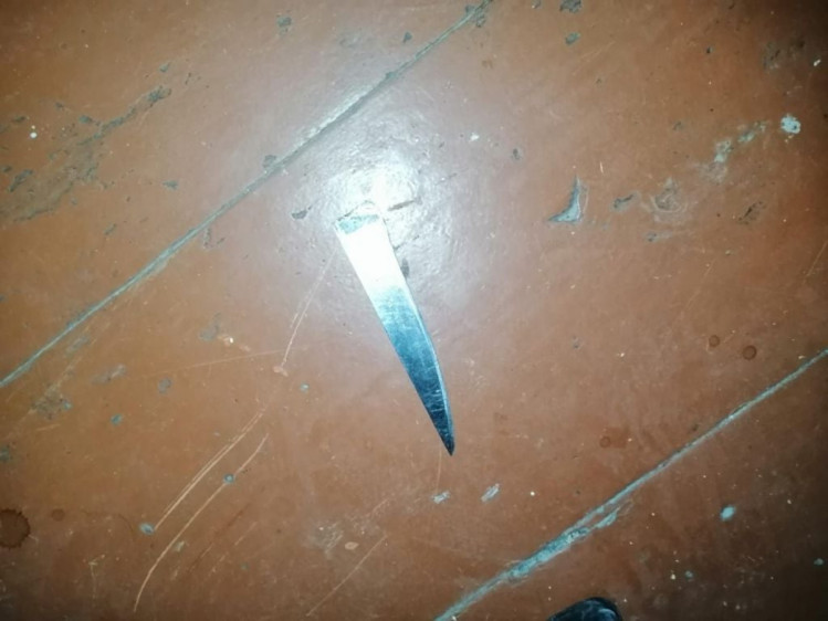 Обломок ножа