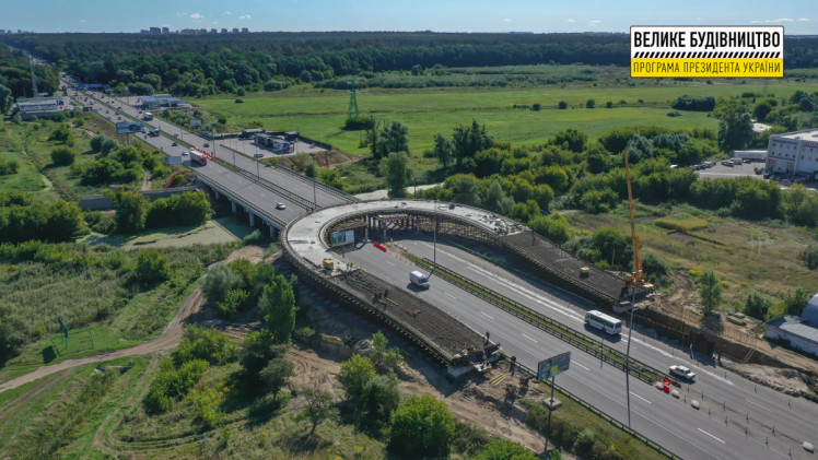 Открыта транспортная развязка у метро «Саларьево»