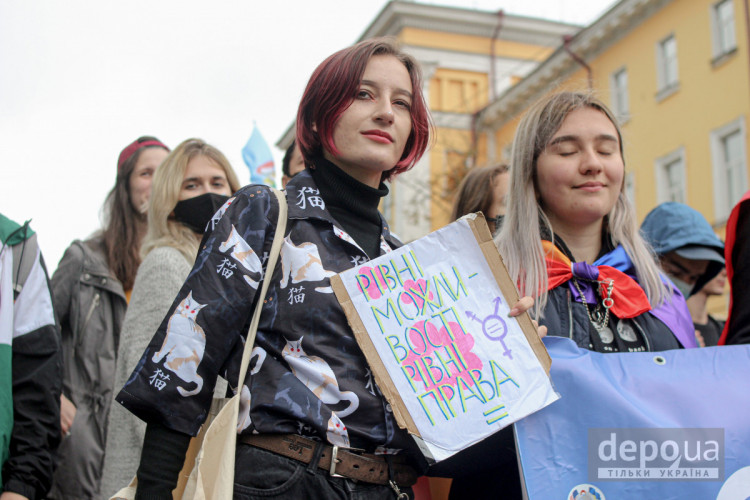 Марш ЛГБТ – "Любов страху не знає": Як пройшов масштабний марш ЛГБТ у Києві (ФОТОРЕПОРТАЖ)