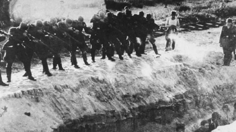 Бабин Яр – Багатотисячний конвеєр смерті: Історія масових розстрілів в Бабиному Яру (ФОТО)