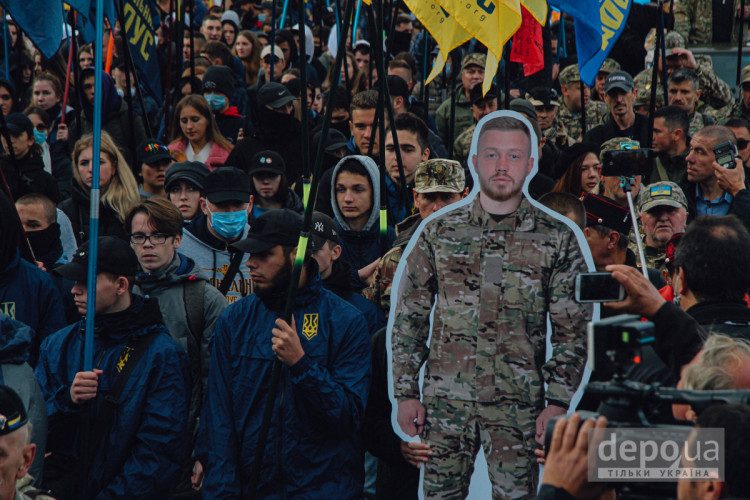 День защитника Украины — в Киеве прошел многотысячный Марш ветеранов (ФОТОРЕПОРТАЖ)