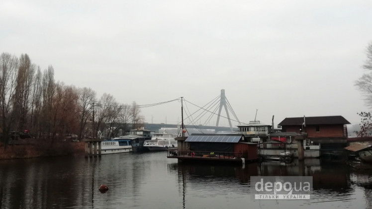 Остатки автомобильного моста старой трассы улицы Электриков в Киеве
