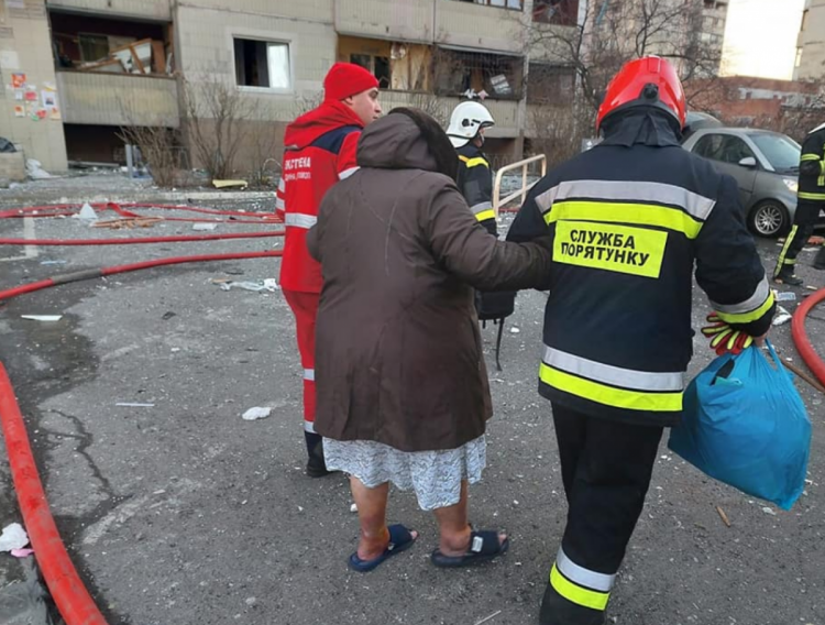 Эвакуация из дома из-за обстрела киев 17 марта