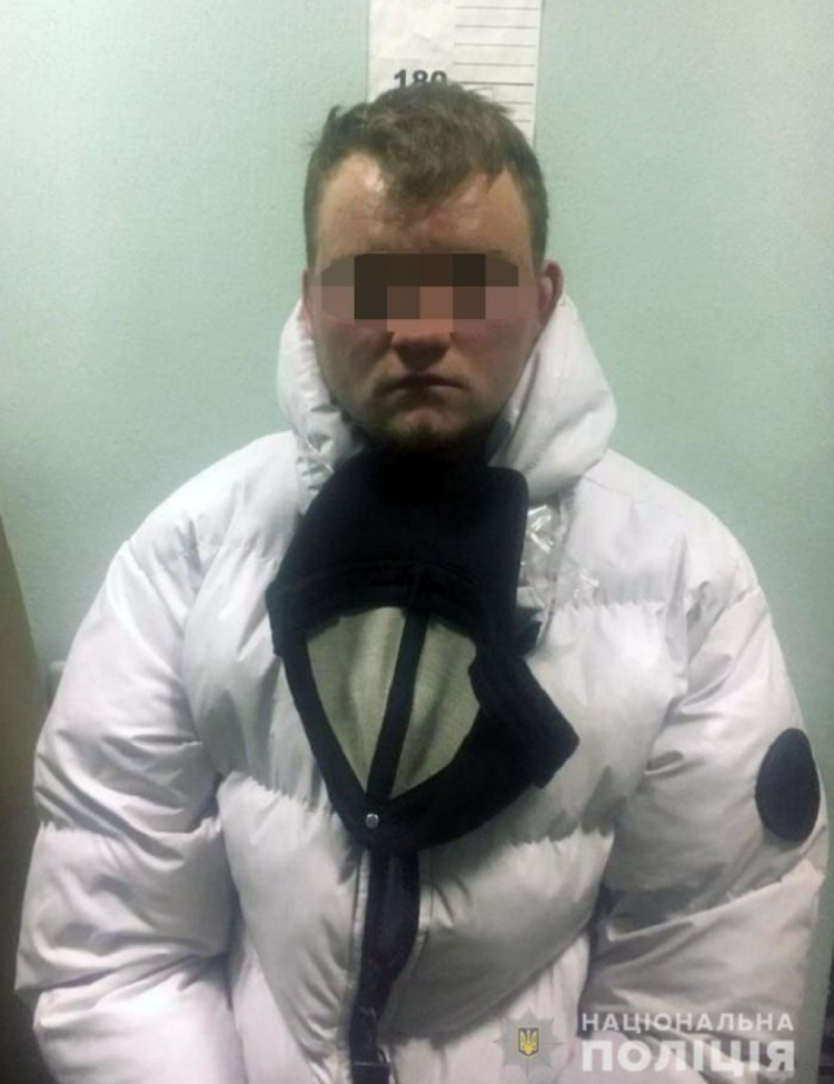 Чоловік з боєприпасами у київському метро